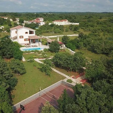 Stokovci Comfortable Villa Svetvinčenat