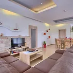 Stokovci Comfortable Villa *
