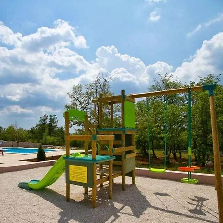 Stokovci Comfortable Villa Svetvinčenat